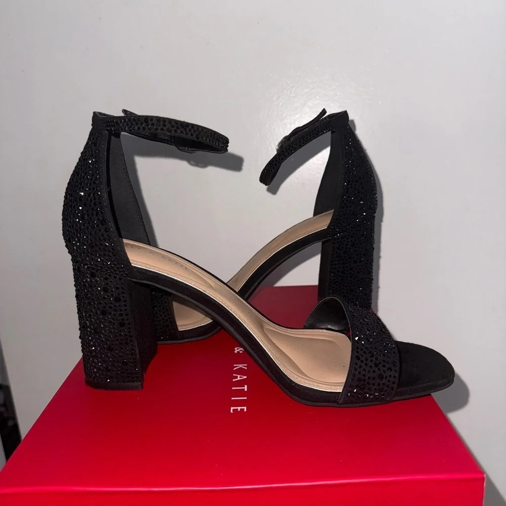 Kelly & Katie Black Wide Foot Friendly Heels with Sparkle